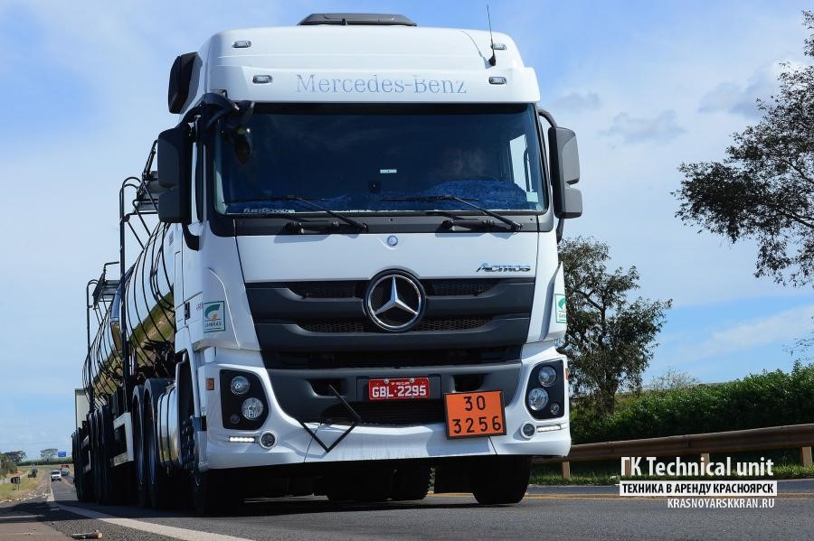 Mersedes-benz-actros 64